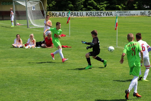 皇马未来十年后防主力框架出现？5500万求购19岁中卫，天赋真的高.